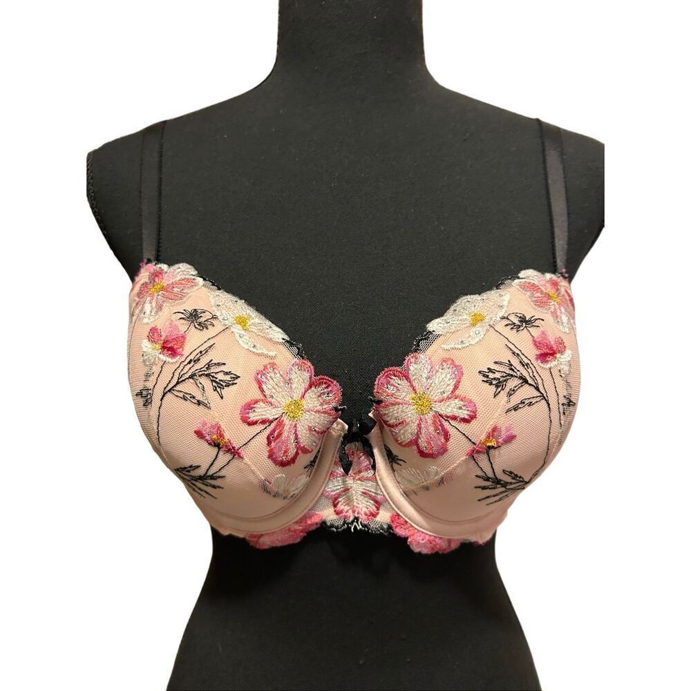 Victoria's Secret Dream Angels 36C Pink Floral Embroidered Lightly Lined Demi Br